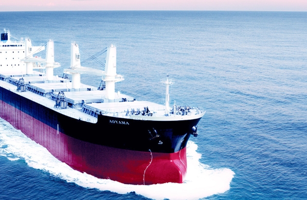 青島的海運(yùn)業(yè)不僅僅是一個(gè)經(jīng)濟(jì)產(chǎn)業(yè)，更是一種文化的傳承和延續(xù)